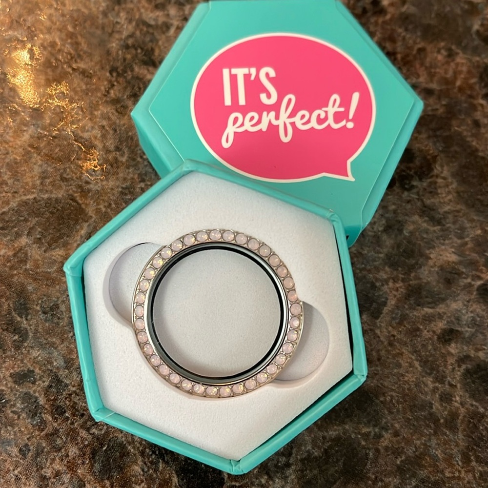Origami Owl large twist locket pink pearl face
